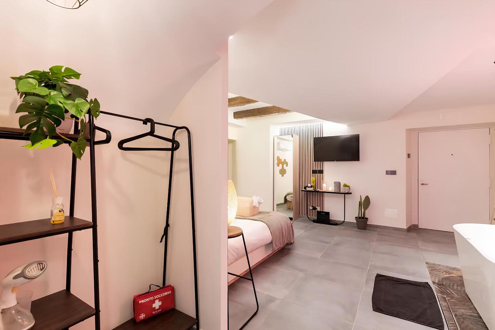 Appartamento Jacuzzi - Centro Storico La Goccia Di S.gennaro